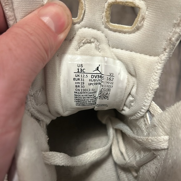 Air Jordan Retro 6 kids white/university red size 13c - Picture 8 of 9